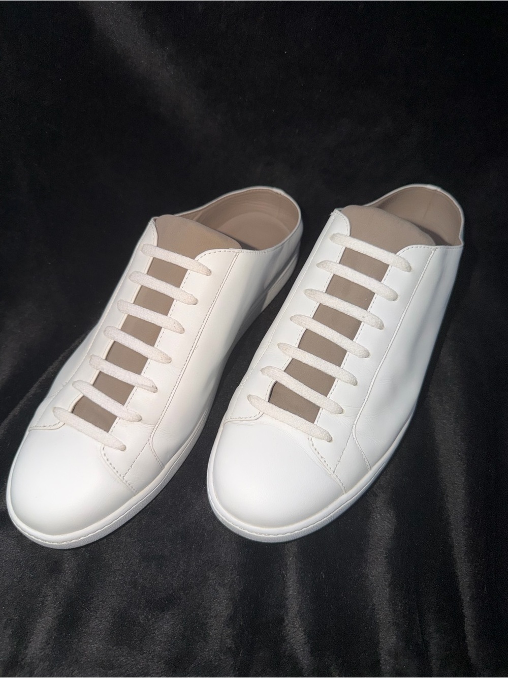 Vince Varley Mule Shoes Women's 9.5M White Gray Leather Slip On Flat Sneakers